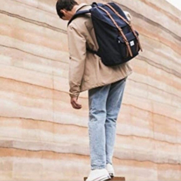 Herschel Little America Laptop Backpack, Black/Tan Synthetic Leather Classic 25 - Picture 1 of 16